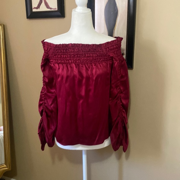 Parker XS 100% Silk off the shoulder top❤️💃 - Picture 1 of 6